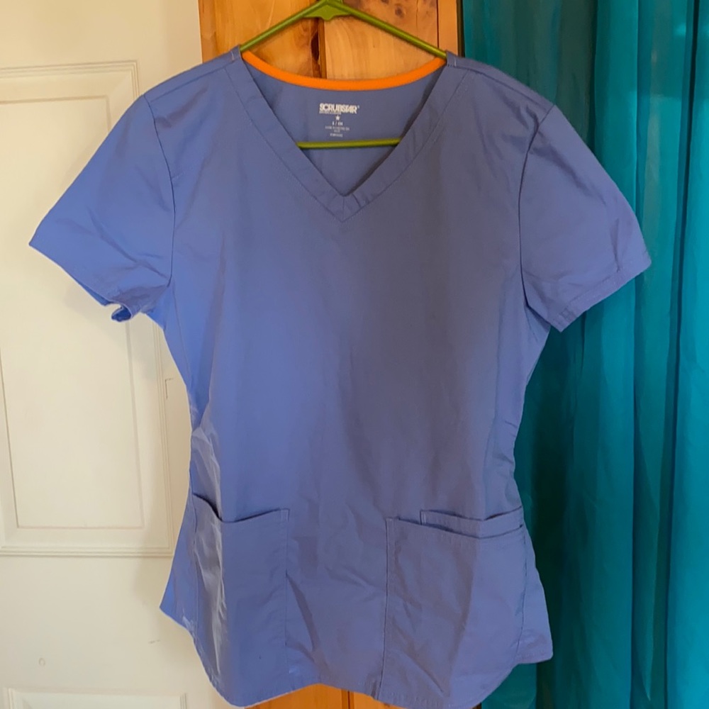 Scrub star top